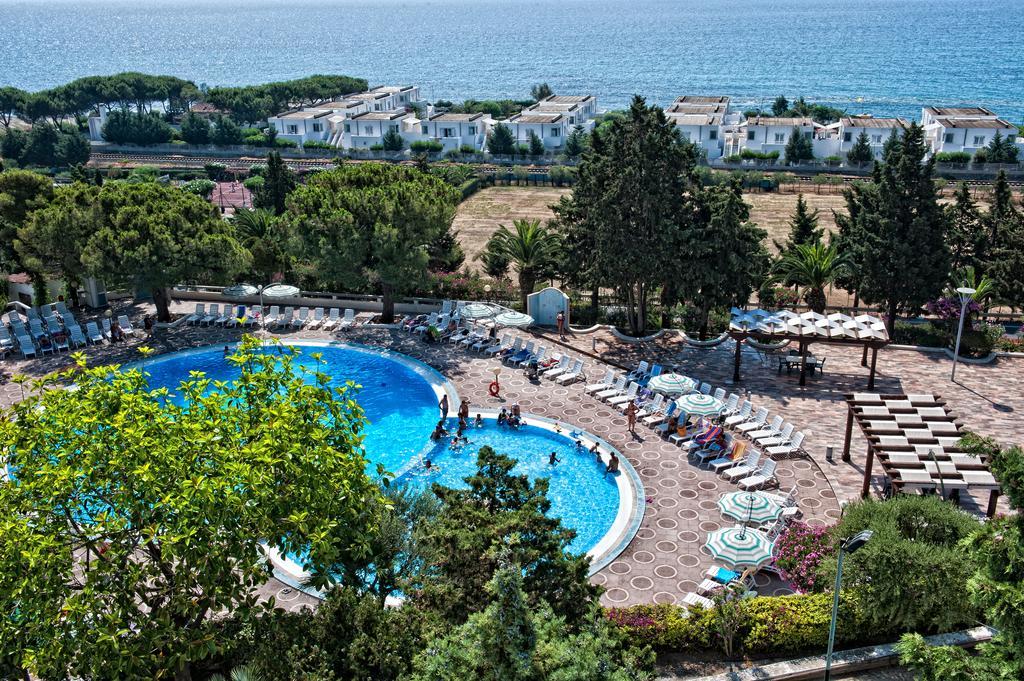 Hotel Villaggio Club Altalia Residence Brancaleone Extérieur photo